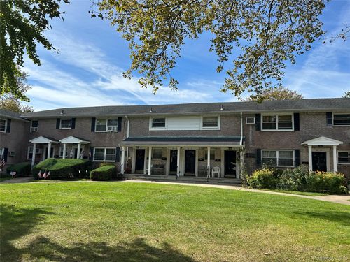 142a-82 Langdale St, New Hyde Park, NY, 11040-1821 | Card Image