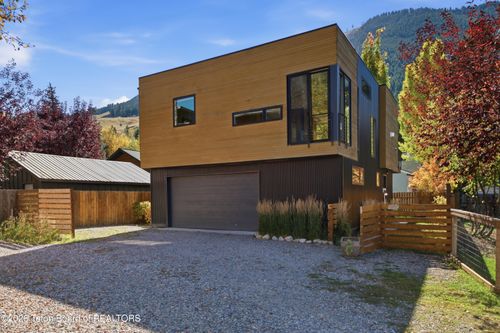 670 S Millward St, Jackson, WY, 83001-8587 | Card Image