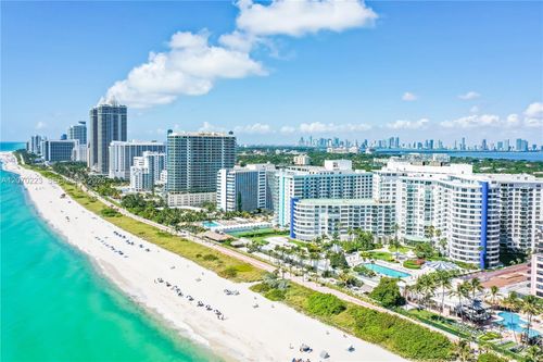 427-5151 Collins Ave, Miami Beach, FL, 33140-2714 | Card Image