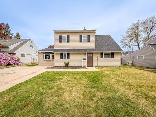 70 Huckleberry Ln, LEVITTOWN, PA, 19055-1304 | Card Image