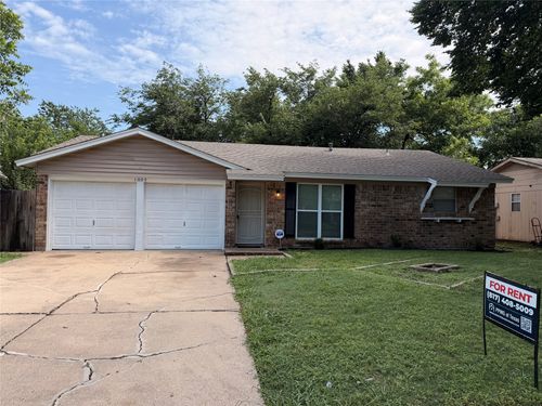 1005 Fairfax Ct, Arlington, TX, 76015-3510 | Card Image