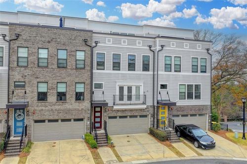 2083 Holtz Ln, Atlanta, GA, 30318-9304 | Card Image