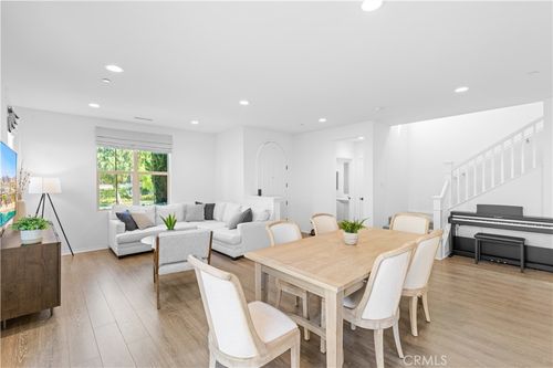 176 Parkwood, Irvine, CA, 92620-7352 | Card Image