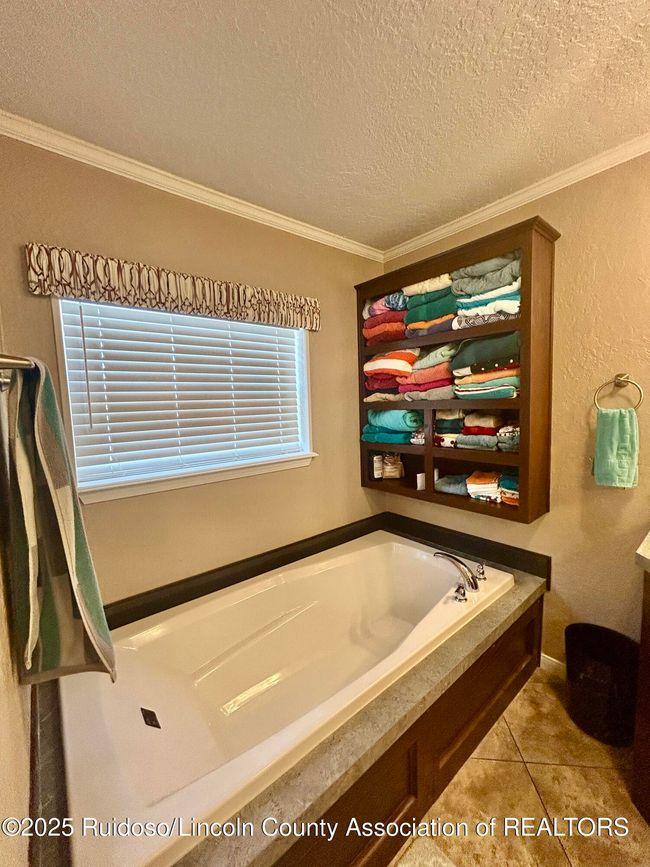 134 Gopher Gulch Loop, House other with 3 bedrooms, 3 bathrooms and null parking in Carrizozo NM | Image 36