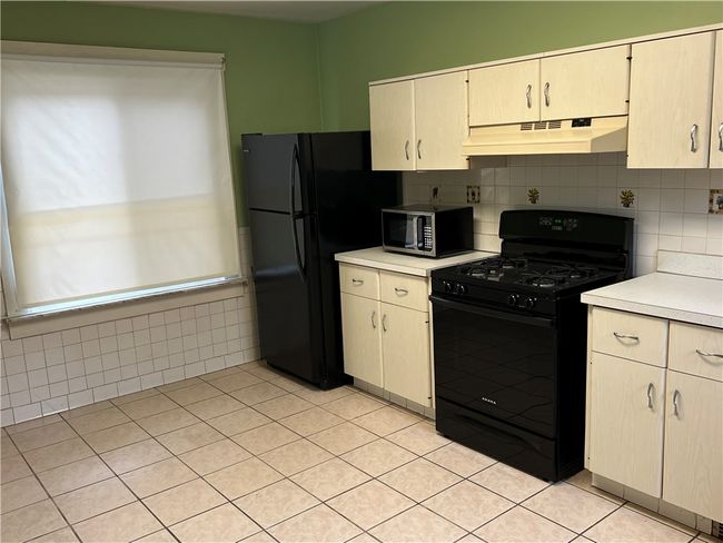 545 Howard St, Townhouse with 2 bedrooms, 1 bathrooms and null parking in E Pittsburgh PA | Image 6