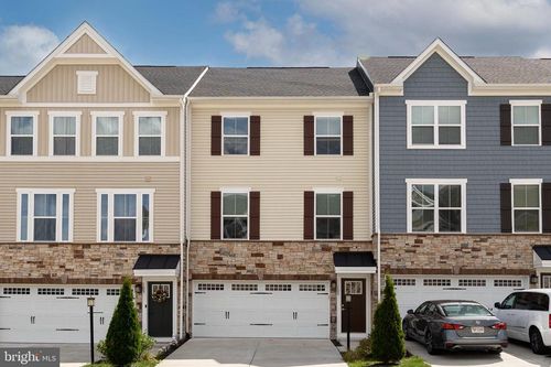 105 Bayhill Ter, LAKE FREDERICK, VA, 22630-2301 | Card Image