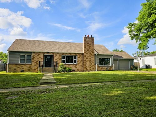 107 W Poplar St, El Dorado Springs, MO, 64744-1731 | Card Image