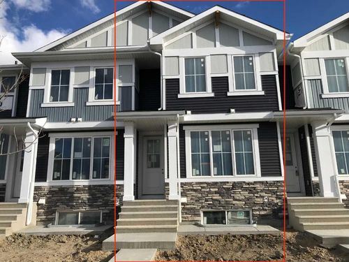 334 Sundown Rd, Cochrane, AB, T4C2R3 | Card Image