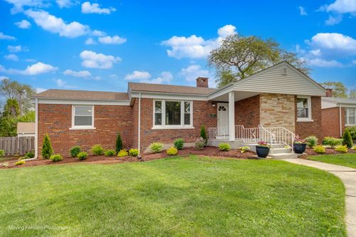 10072 Drury Ln, Westchester, IL, 60154-3732 | Card Image