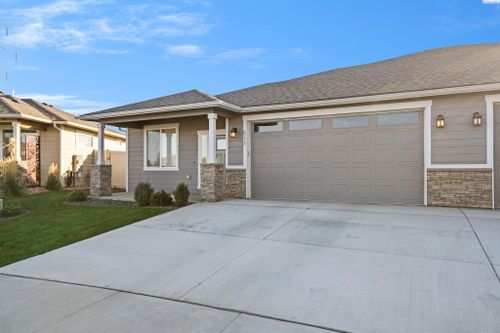 gated-community-6775 W 38th Ave, Kennewick, WA, 99338 | Card Image