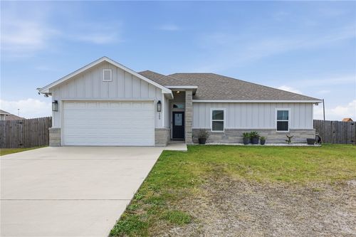 109 Longhorn Dr, Odem, TX, 78370-4568 | Card Image