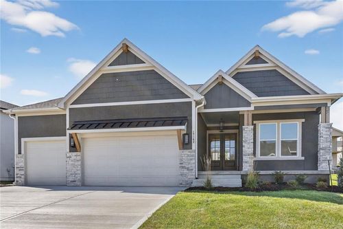 17186 S Laurelwood St, Olathe, KS, 66062-6634 | Card Image