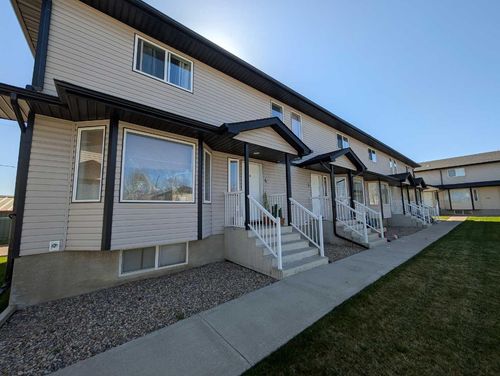 4-128 3 Street Ne, Redcliff, AB, T0J2P0 | Card Image