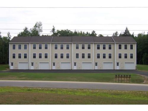 unit-4-75 Treaty Ct, Fremont, NH, 03044-3353 | Card Image