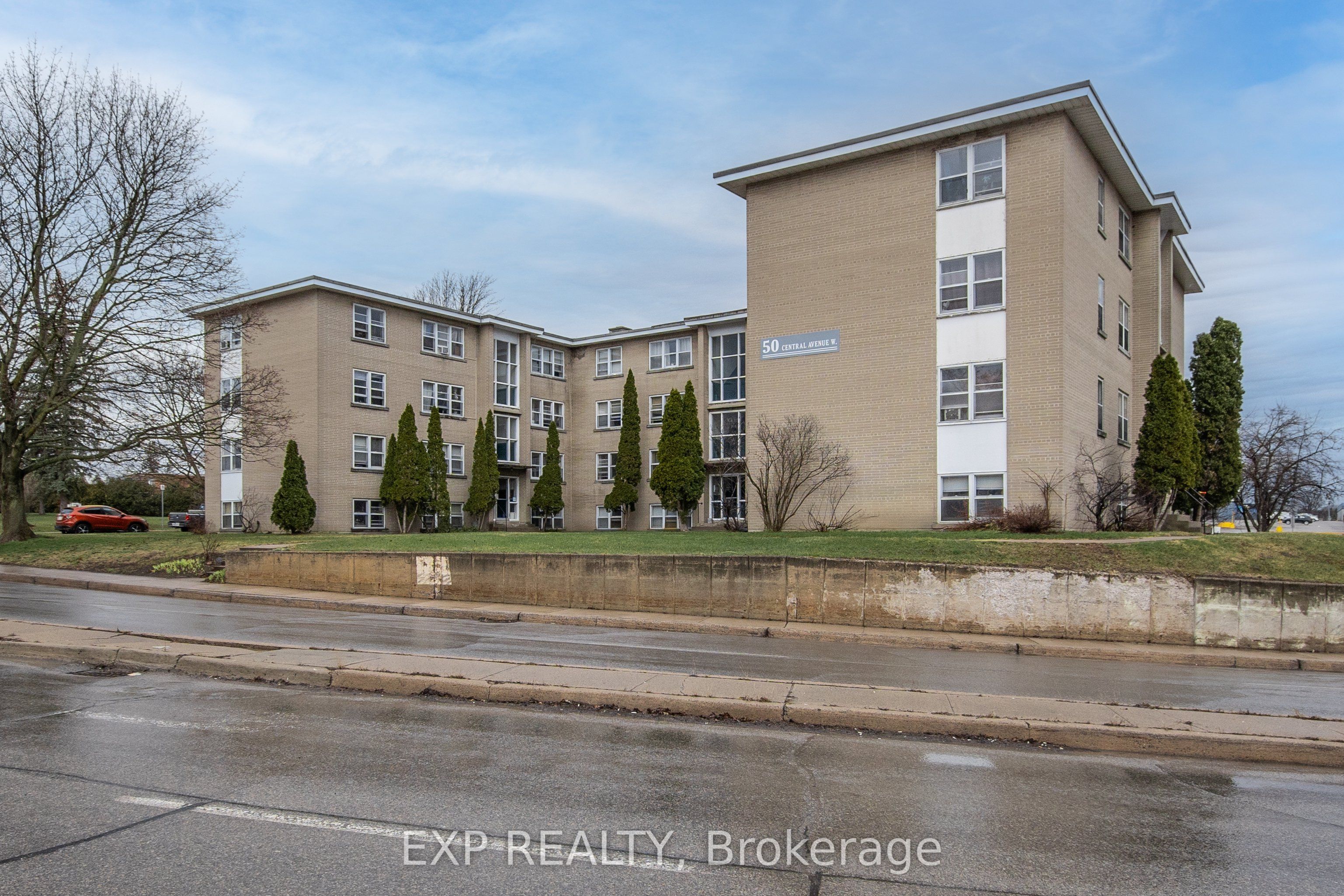 Commercial Sale in Brockville 5