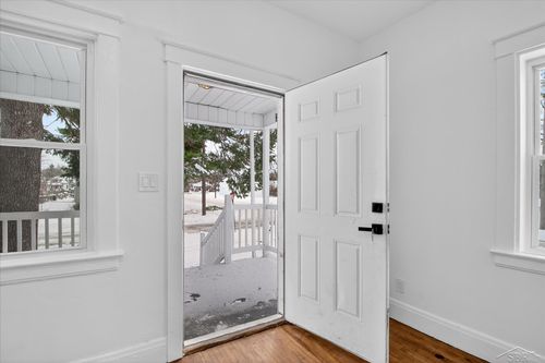 1403 Bliss St, Saginaw, MI, 48602-2622 | Card Image