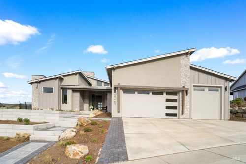 818-20465 N Swire Green Way, Eagle, ID, 83714-2671 | Card Image