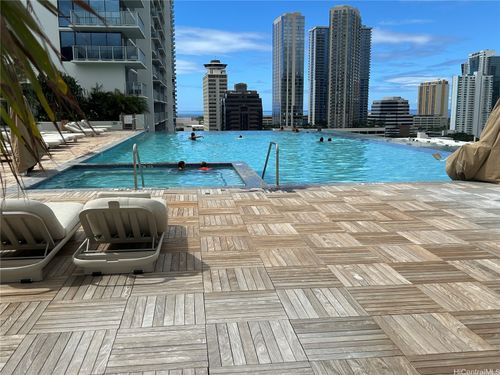 3707-1515 Liona St, Honolulu, HI, 96814-2442 | Card Image