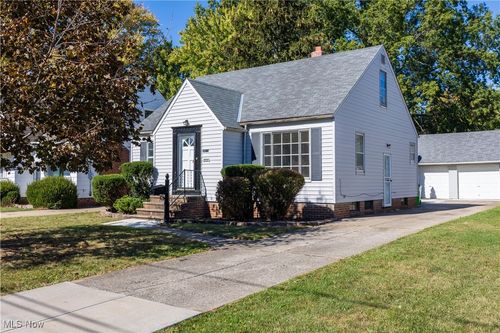 25671 Farringdon Ave, Euclid, OH, 44132-1865 | Card Image