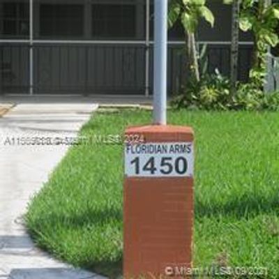 102 - 1450 Ne 170th St, Condo with 2 bedrooms, 1 bathrooms and null parking in North Miami Beach FL | Image 1