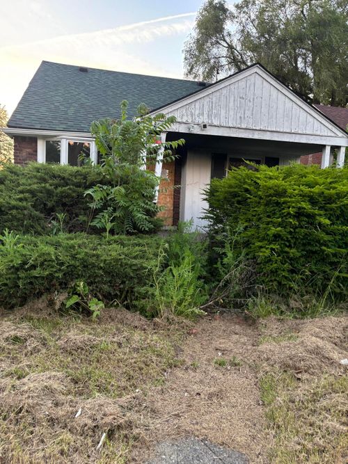 13065 Elmdale St, Detroit, MI, 48213-1904 | Card Image