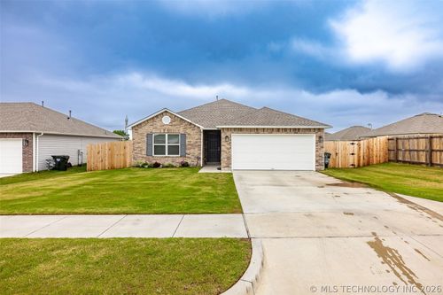 23317 E 114th St S, Broken Arrow, OK, 74014-7778 | Card Image