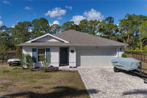 8015 Sandlewood Cir, LABELLE, FL, 33935-5557 | Card Image