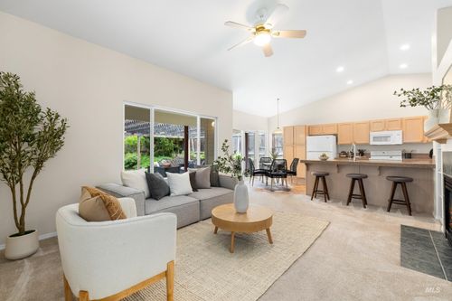 6460 S Lodgepole Pl, Boise, ID, 83716-7117 | Card Image