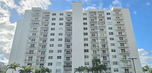 121-200 S Birch Rd, Fort Lauderdale, FL, 33316-1513 | Card Image