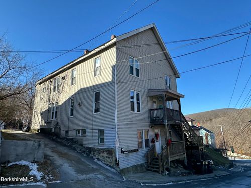 376 Union St, North Adams, MA, 01247-3540 | Card Image