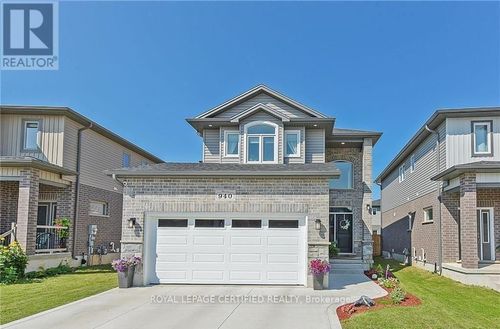 940 Reeves Ave, London, ON, N6G0G9 | Card Image