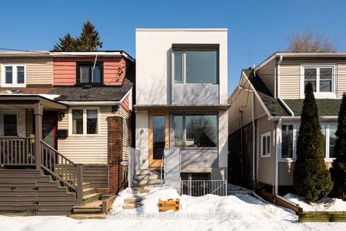 523 Craven Rd, Toronto, ON, M4L2Z6 | Card Image