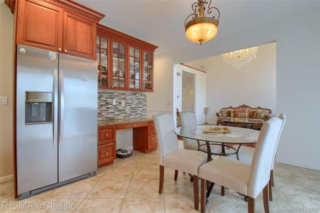 16-Breakfast-Nook-2nd-View.jpg | Image 15