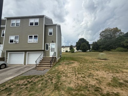 apt-9-18 Ballou St, Putnam, CT, 06260-1203 | Card Image