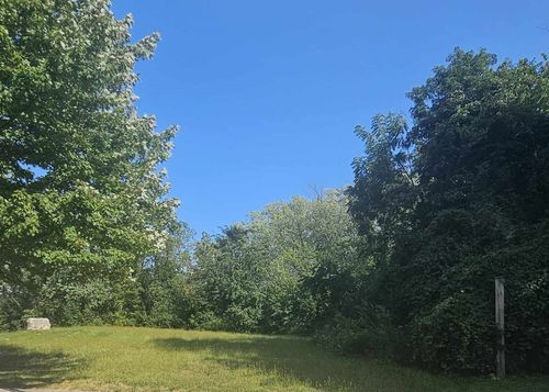 405 Woodland Trl, Lindenhurst, IL, 60046-7958 | Card Image