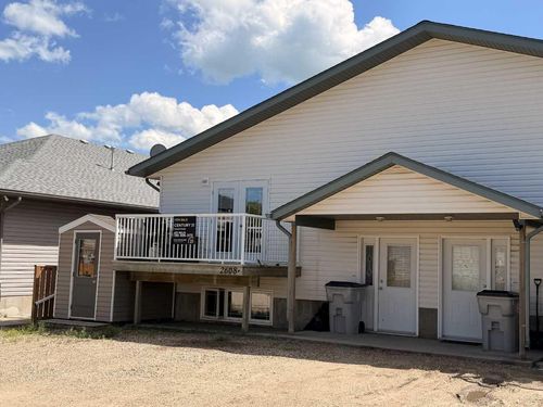 2608B 11 Ave, Wainwright, AB, T9W1W2 | Card Image
