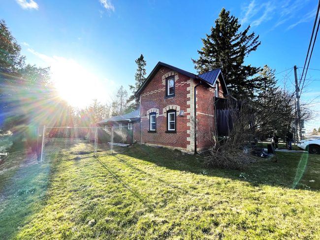 2834 County Rd 124, House other with 3 bedrooms, 2 bathrooms and 5 parking in Duntroon ON | Image 9
