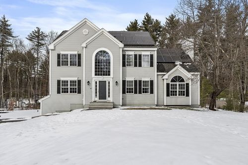 2 Gabes Pl, Lunenburg, MA, 01462-1574 | Card Image