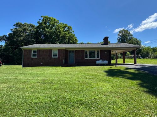 888 Oakville Rd, Appomattox, VA, 24522-8356 | Card Image