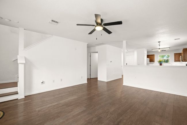 11504 Briarcreek Loop, House other with 3 bedrooms, 3 bathrooms and null parking in Manor TX | Image 9
