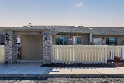 4-62401 Raleigh Ct, South Lyon, MI, 48178-1719 | Card Image