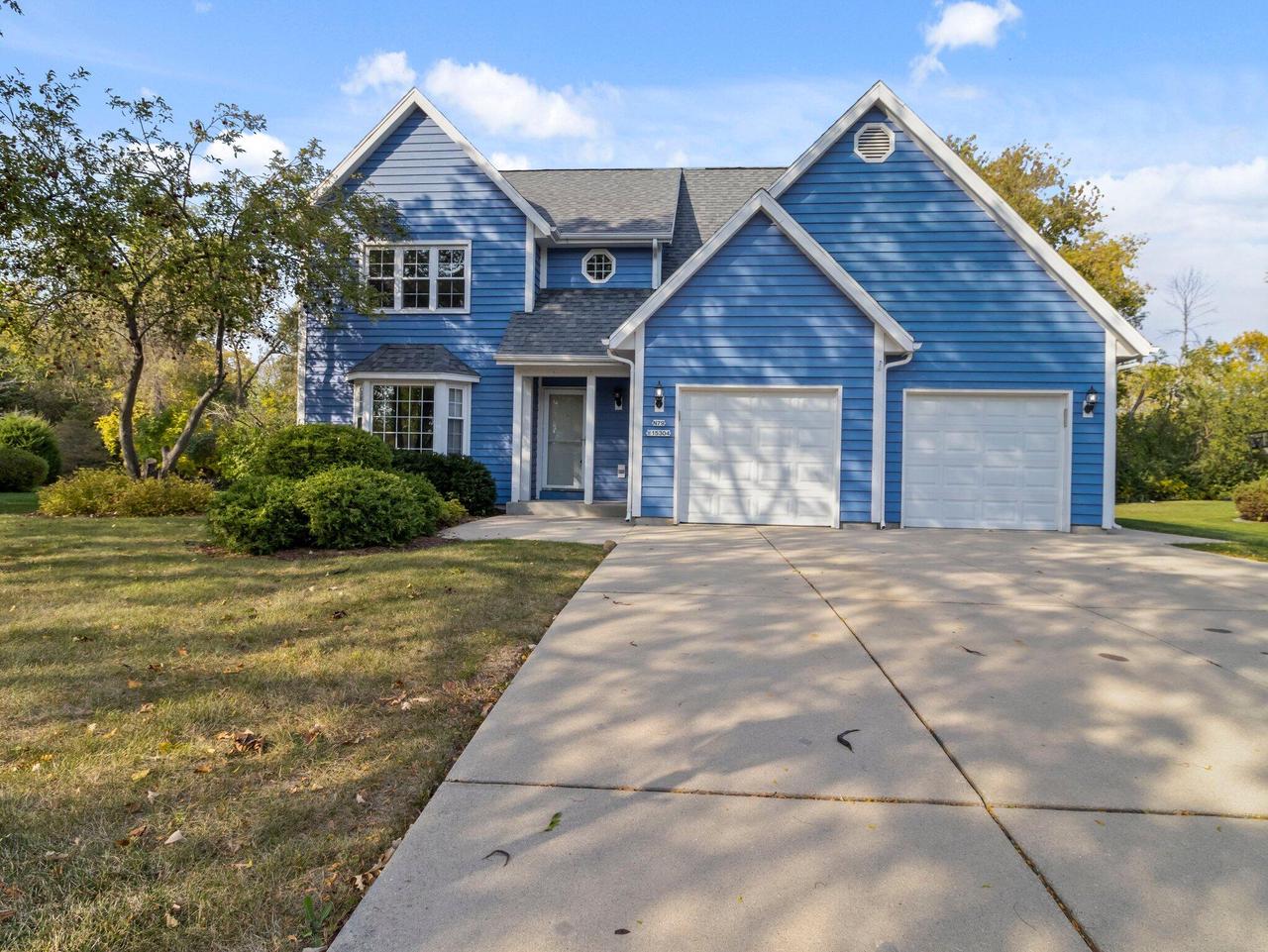 Goldenrod Dr, Menomonee Falls, WI 53051