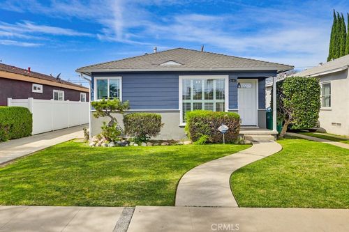 3133 Cedar Ave, Long Beach, CA, 90806-1338 | Card Image