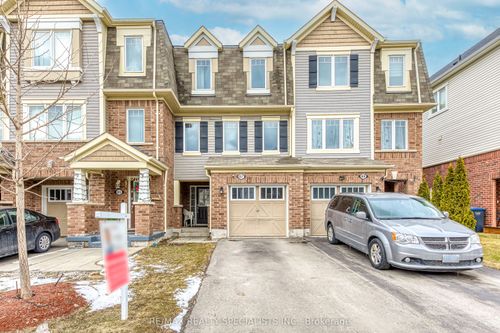 67 Metro Cres, Brampton, ON, L7A4N8 | Card Image