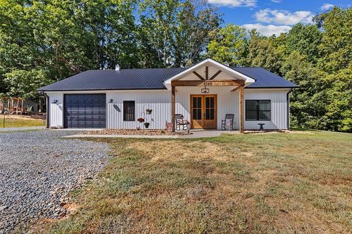 4195 Reid Rd, Tobaccoville, NC, 27050-9572 | Card Image