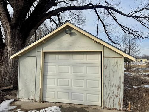 107 E Maple Street, Drexel, MO, 64742 | Card Image