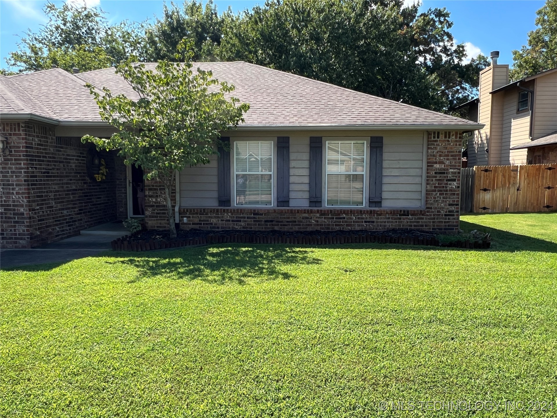 33rd St, Broken Arrow, OK 74014