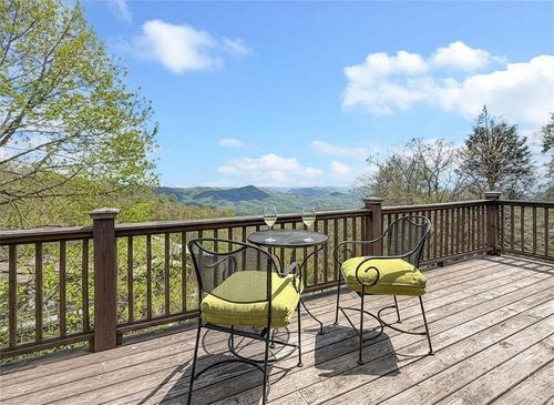 8007 Cloud Forest Ln, Blowing Rock, NC, 28605-9801 | Card Image