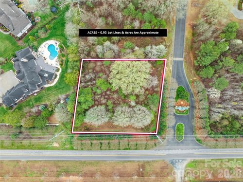 8334 Victoria Lake Dr, Waxhaw, NC, 28173-9823 | Card Image