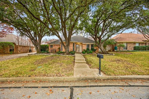 5528 Oak Branch Dr, Arlington, TX, 76016-4538 | Card Image